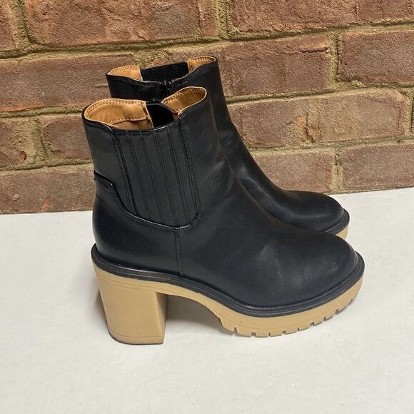 Universal Thread Shoes - Universal Thread Black Block Heel Ankle Bootie Size 5